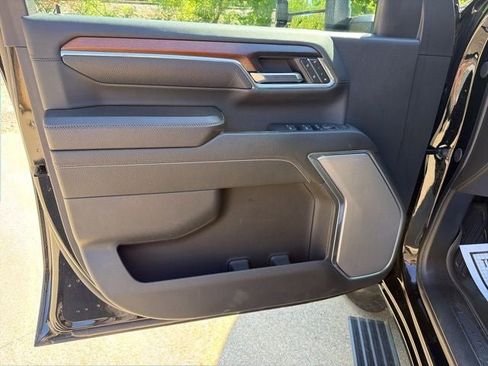 Used 2024 GMC Sierra 2500 Denali w/ Denali Reserve Package AWD/4WD image 8