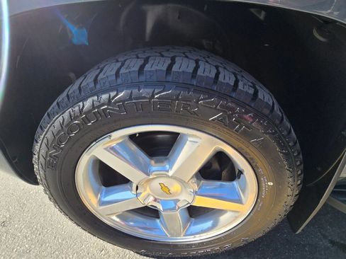 Used 2008 Chevrolet Avalanche LTZ w/ LTZ Preferred Equipment Group AWD/4WD image 18