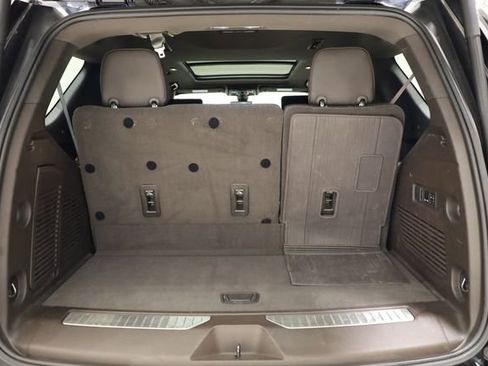 Used 2021 GMC Yukon Denali w/ Denali Premium Package image 33