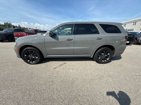 Used 2022 Dodge Durango SXT w/ Blacktop Package AWD/4WD image 2