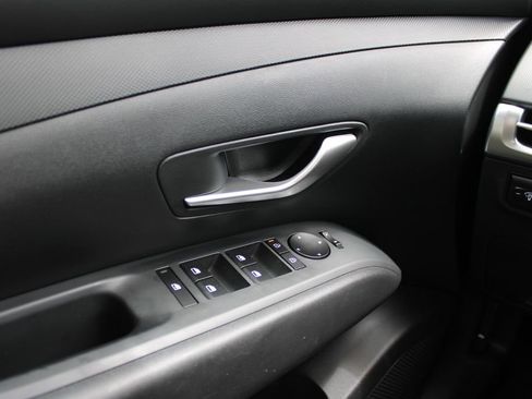 Used 2025 Hyundai Tucson SE AWD/4WD image 10