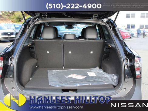 New 2025 Nissan Kicks SR image 10