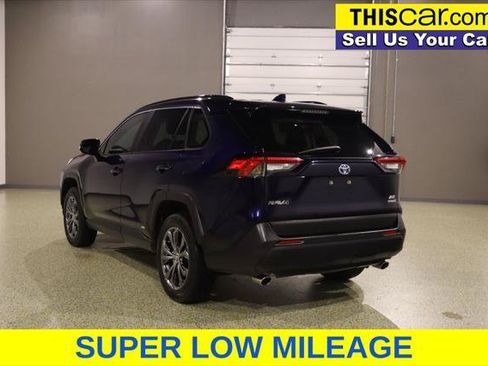 Used 2022 Toyota RAV4 XLE Premium AWD/4WD image 6
