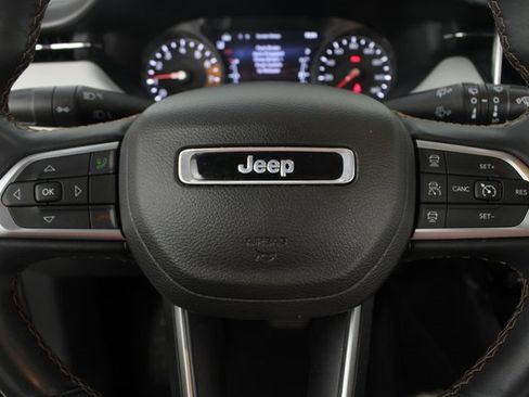 Used 2022 Jeep Compass Limited image 12