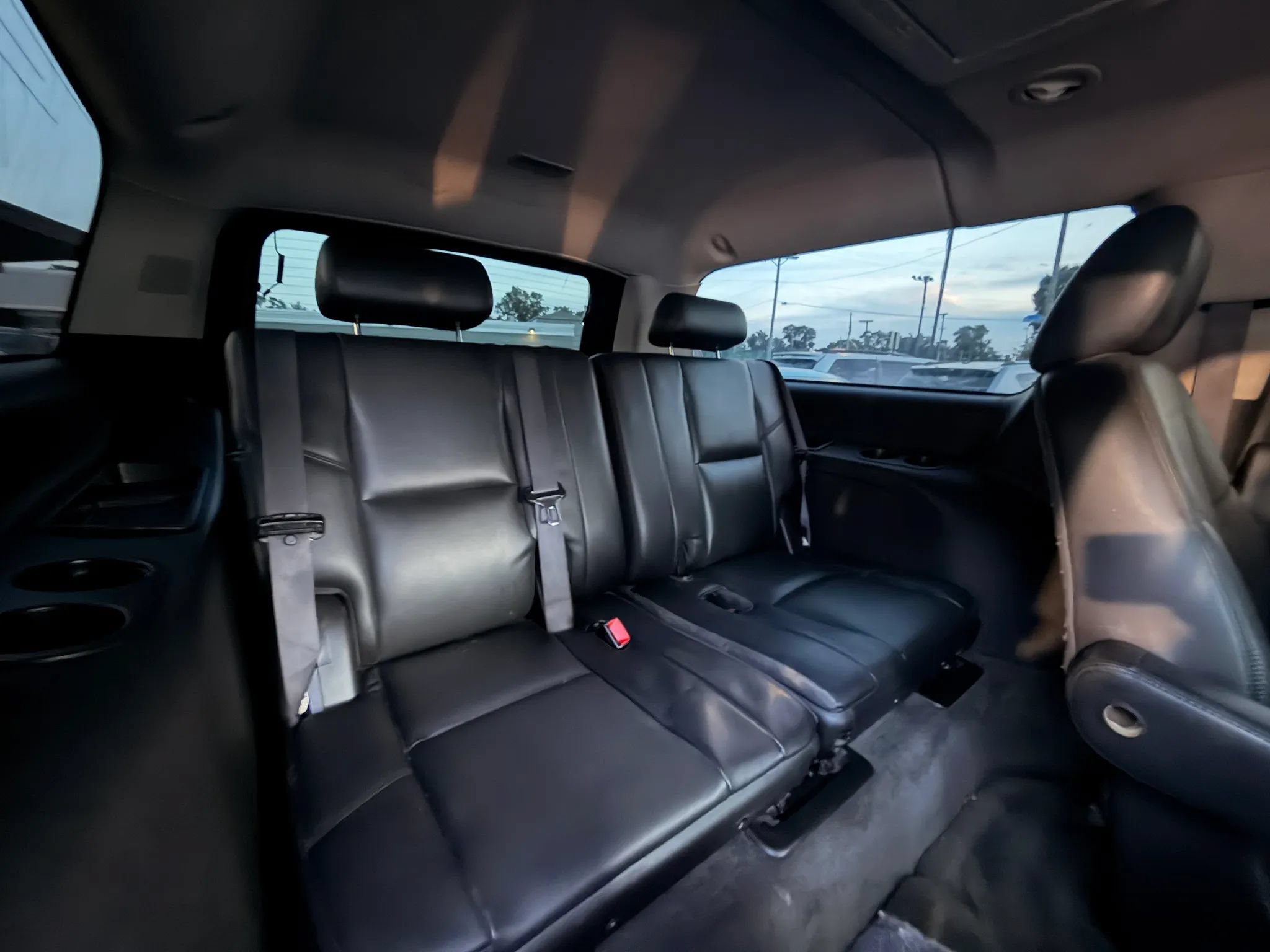 Used 2011 Cadillac Escalade ESV Luxury AWD/4WD image 27