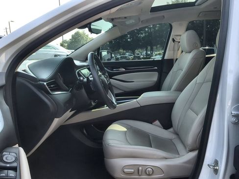 Used 2024 Buick Enclave Essence w/ Experience Buick Package FWD image 20