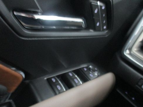 New 2026 GMC Canyon Denali AWD/4WD image 12