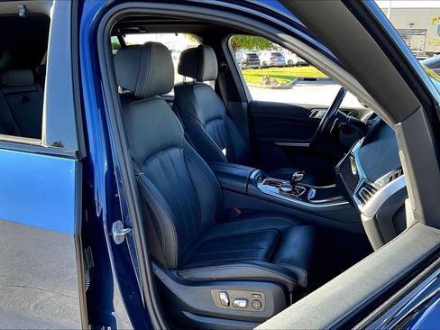 Used 2021 BMW X5 M50i w/ Executive Package image 13