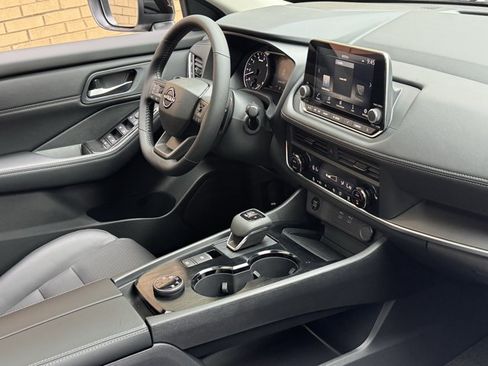New 2026 Nissan Rogue Dark Armor AWD/4WD image 38