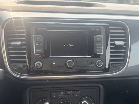 Used 2015 Volkswagen Beetle 1.8T FWD image 22