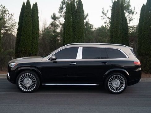 Used 2021 Mercedes-Benz Maybach GLS 600 4MATIC image 4