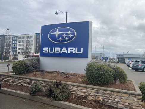 Used 2025 Subaru Outback Premium image 10