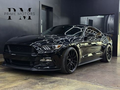 Used 2017 Ford Mustang GT w/ GT Performance Package image 1