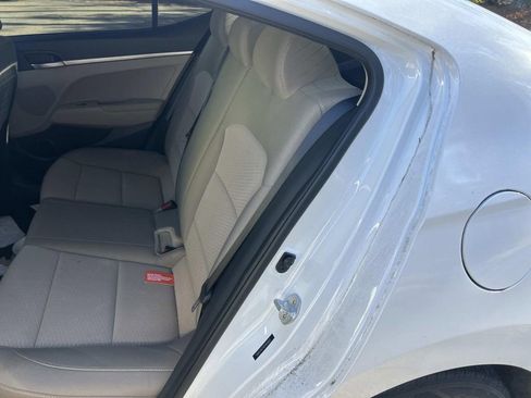 Used 2019 Hyundai Elantra SE w/ Cargo Package image 14