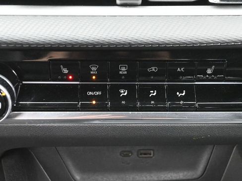 Used 2025 Chevrolet Equinox LT image 16