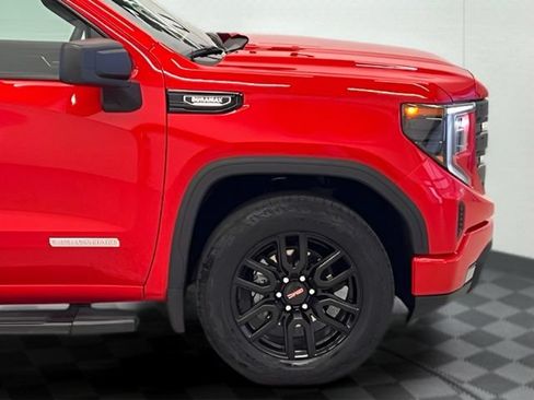 Certified 2023 GMC Sierra 1500 Elevation w/ X31 Off-Road Package AWD/4WD image 4