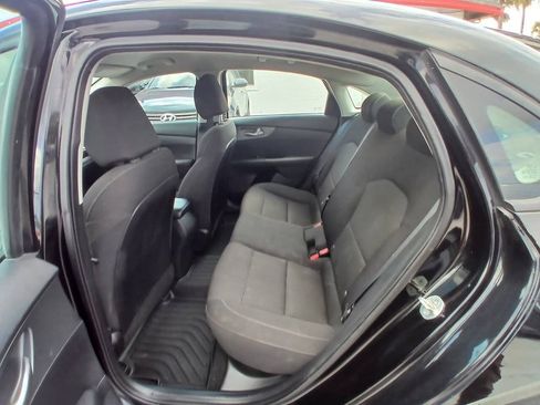Used 2020 Kia Forte Sedan FWD image 11