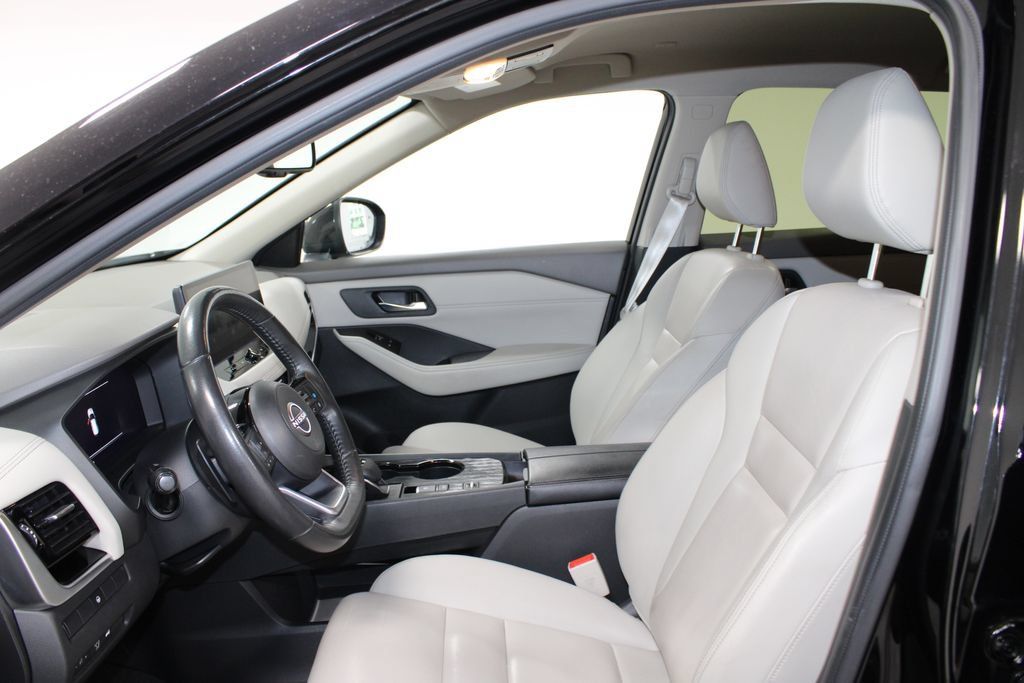 Used 2024 Nissan Rogue SL FWD image 21