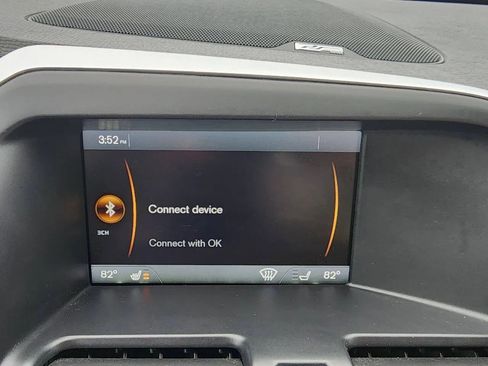 Used 2015 Volvo XC60 T6 Platinum image 22