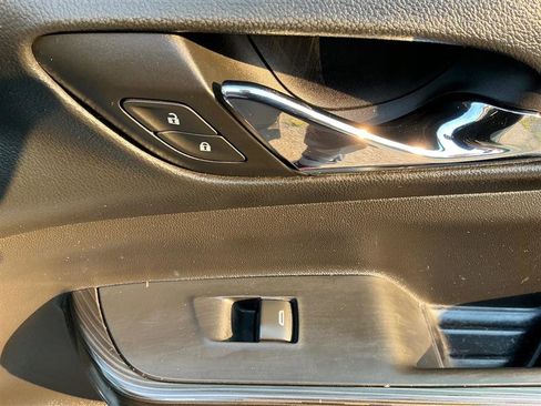Used 2017 GMC Acadia SLT AWD/4WD image 36