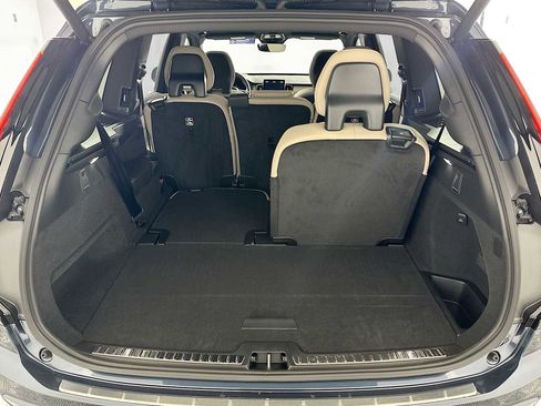 New 2026 Volvo XC90 T8 Plus w/ Protection Package Premier AWD/4WD image 24
