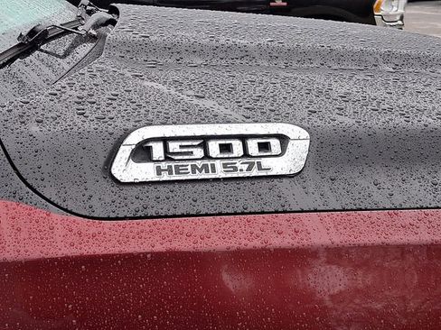 Used 2019 RAM 1500 Big Horn AWD/4WD image 9