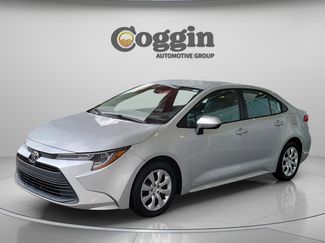 Used 2024 Toyota Corolla LE video 1