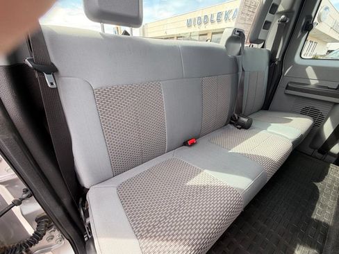 Used 2015 Ford F250 XL w/ Power Equipment Group AWD/4WD image 30