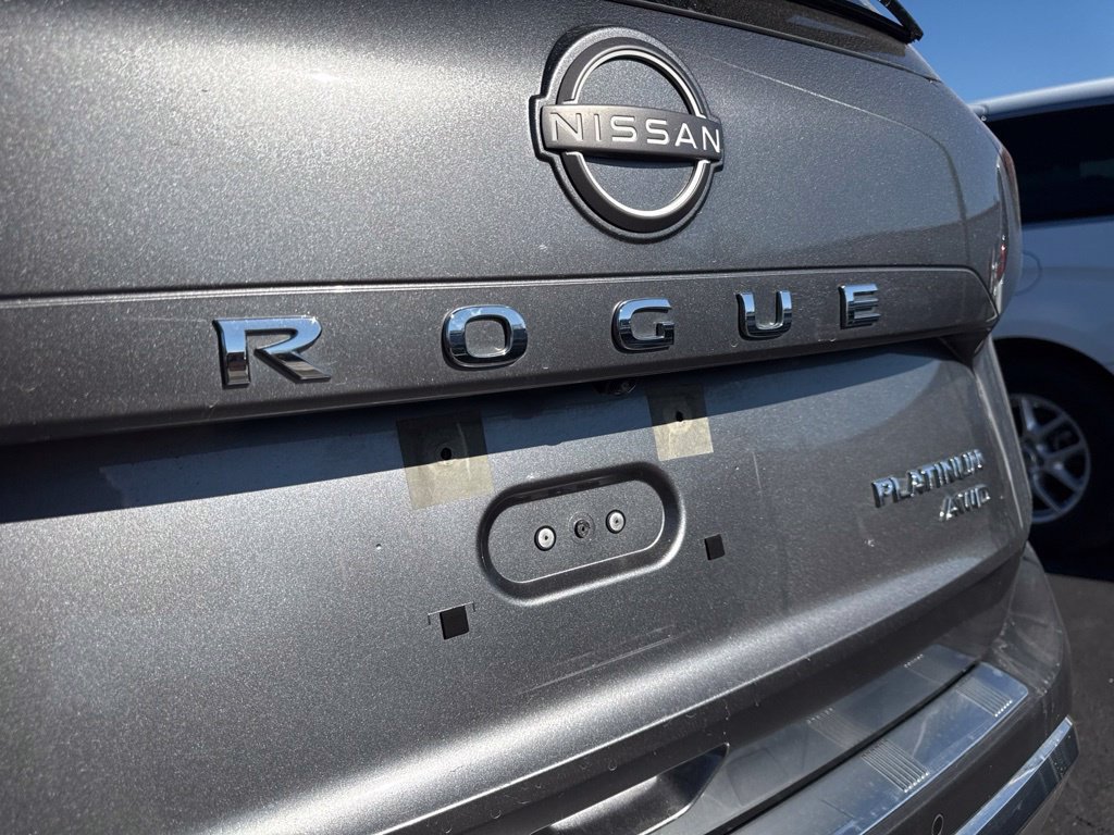 Used 2023 Nissan Rogue Platinum w/ Platinum Premium Package AWD/4WD image 22
