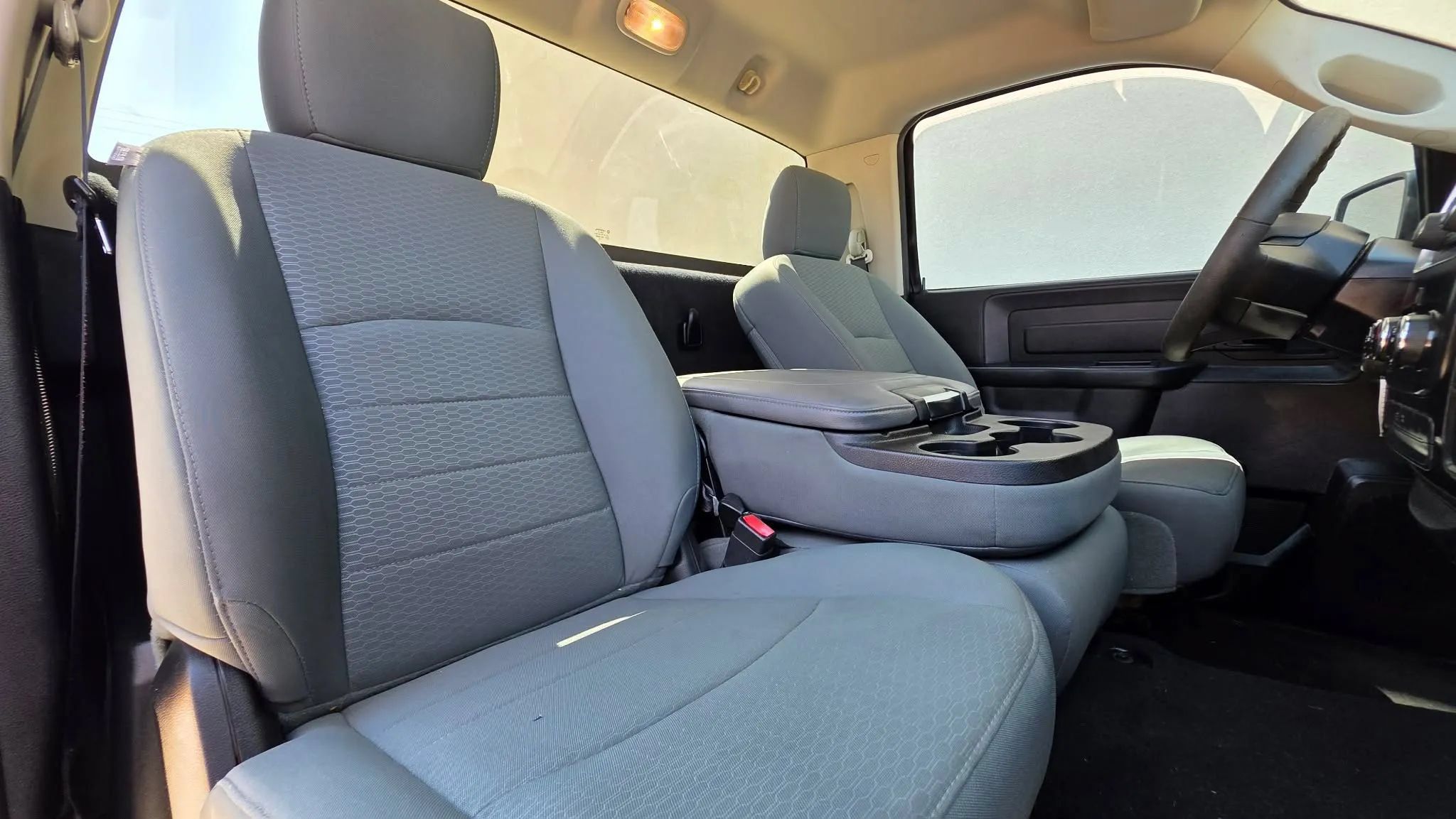 Used 2016 RAM 1500 Tradesman w/ Chrome Appearance Group RWD image 12