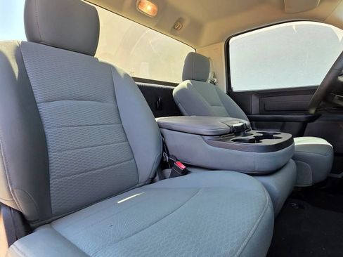 Used 2016 RAM 1500 Tradesman w/ Chrome Appearance Group RWD image 12