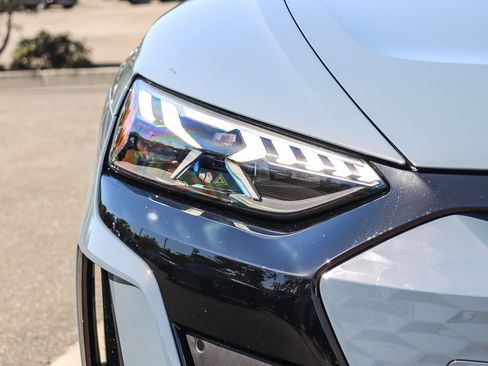 Used 2024 Audi e-tron GT Prestige AWD/4WD image 10