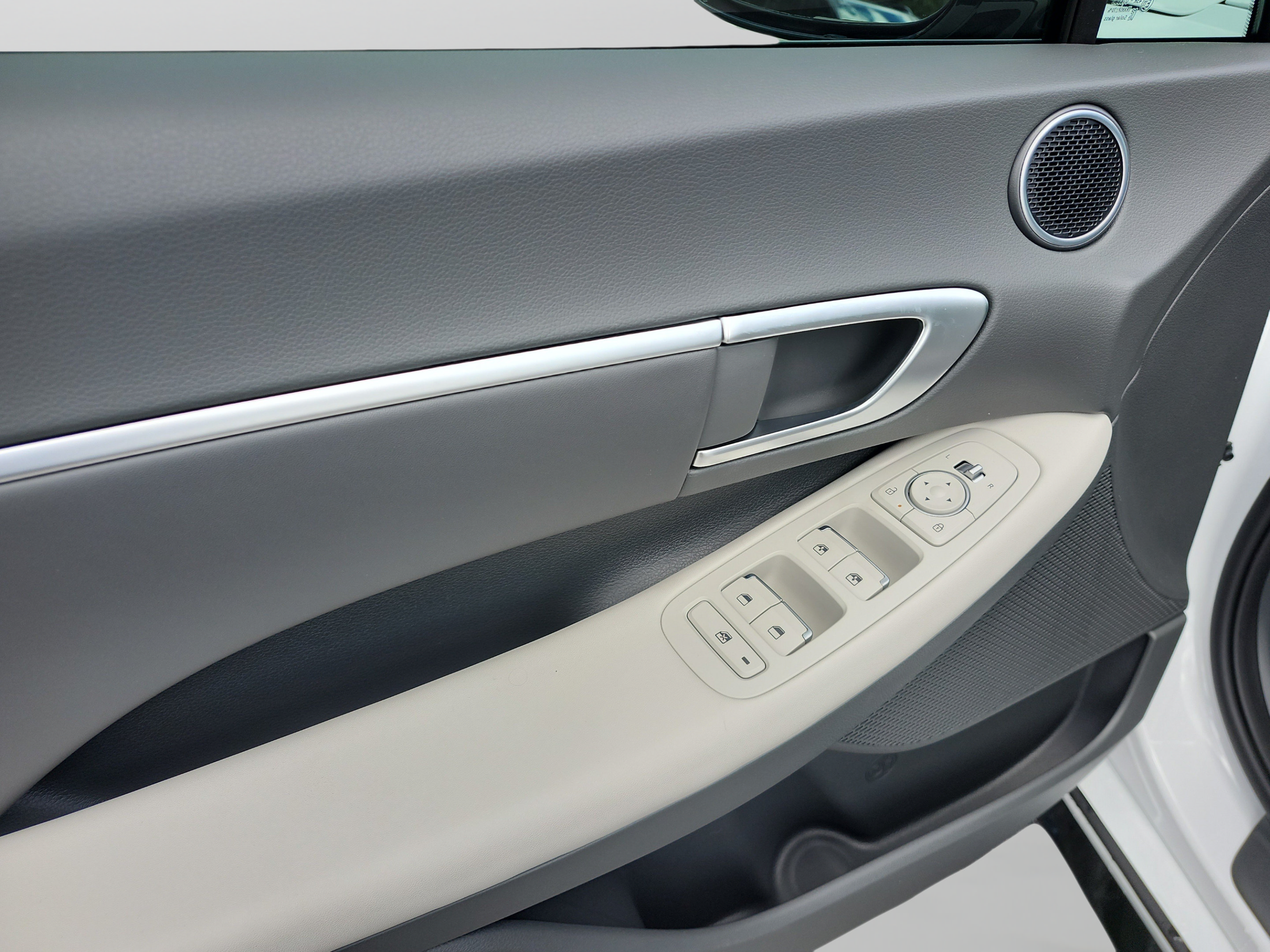 New 2026 Hyundai Sonata SEL FWD image 15