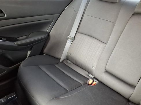 Used 2023 Nissan Altima 2.5 SV w/ SV Premium Package image 16