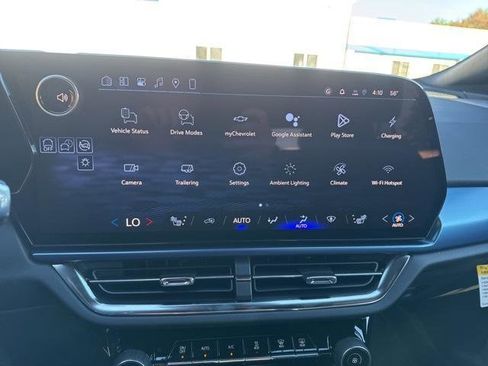 New 2026 Chevrolet Equinox EV LT image 12