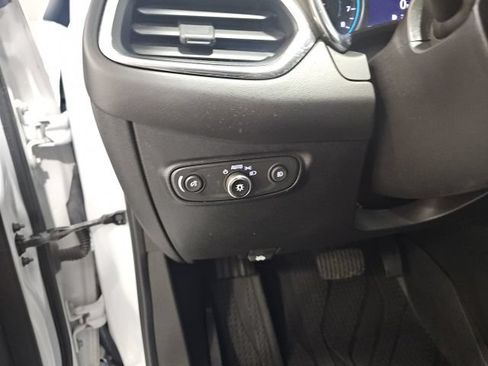 Used 2019 Chevrolet Equinox Premier w/ LPO, Floor Liner Package AWD/4WD image 12