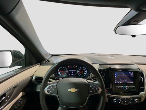 Used 2022 Chevrolet Traverse LS FWD image 7
