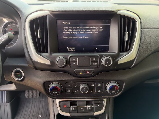 Used 2024 GMC Terrain SLE w/ Driver Convenience Package FWD image 21