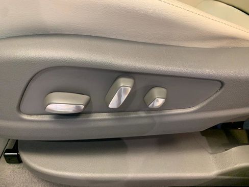 Used 2021 Cadillac XT6 Premium Luxury image 18