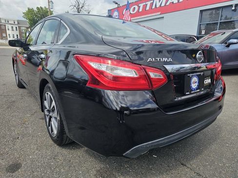 Used 2017 Nissan Altima 2.5 SV FWD image 7