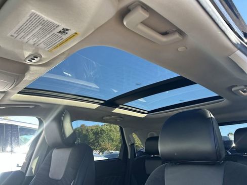 Used 2018 Ford Edge Sport w/ Technology Package image 65