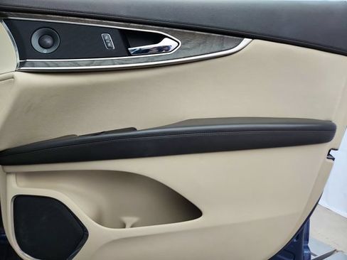 Used 2019 Lincoln Nautilus Reserve FWD image 28