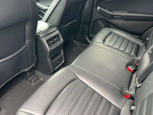 Used 2024 Ford Edge SEL image 12