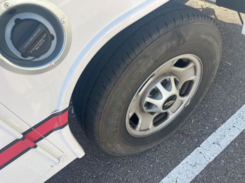 Used 2024 Chevrolet Silverado 2500 W/T w/ WT Convenience Package image 15