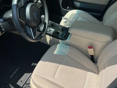 Used 2018 Subaru Outback 2.5i AWD/4WD image 2