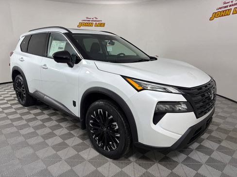 New 2026 Nissan Rogue SV image 7