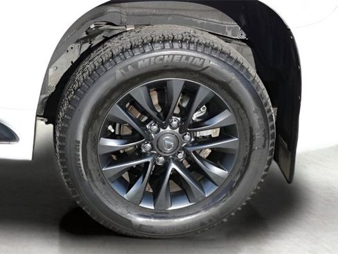 Used 2023 Lexus GX 460 Premium image 9