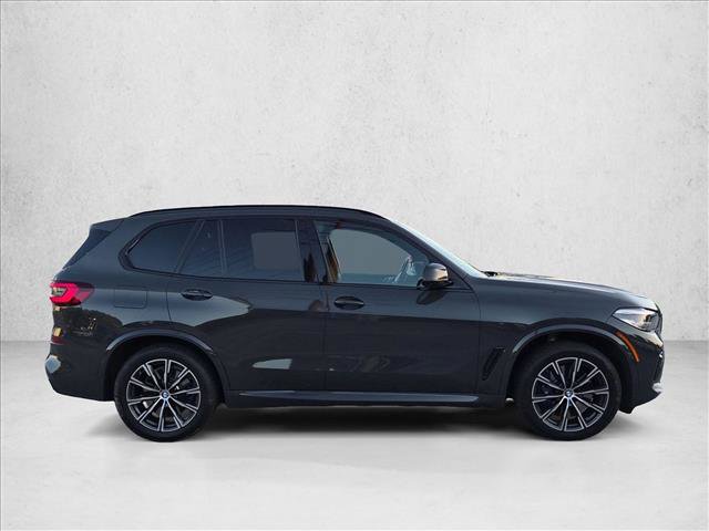 Used 2021 BMW X5 M50i w/ Premium Package AWD/4WD image 4