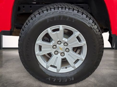 Used 2017 Chevrolet Colorado LT w/ Luxury Package, Chrome AWD/4WD image 7