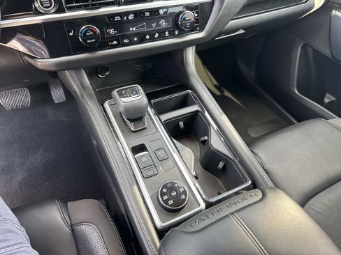 Used 2022 Nissan Pathfinder SL image 26